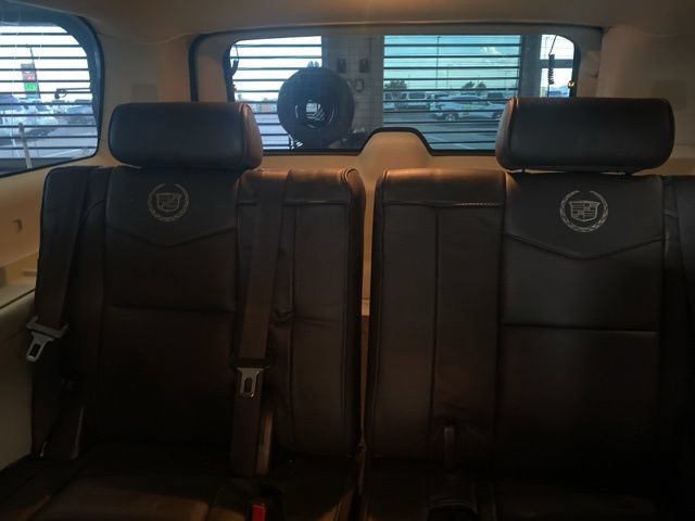 Used 2013 Cadillac Escalade ESV Platinum AWD/4WD image 34