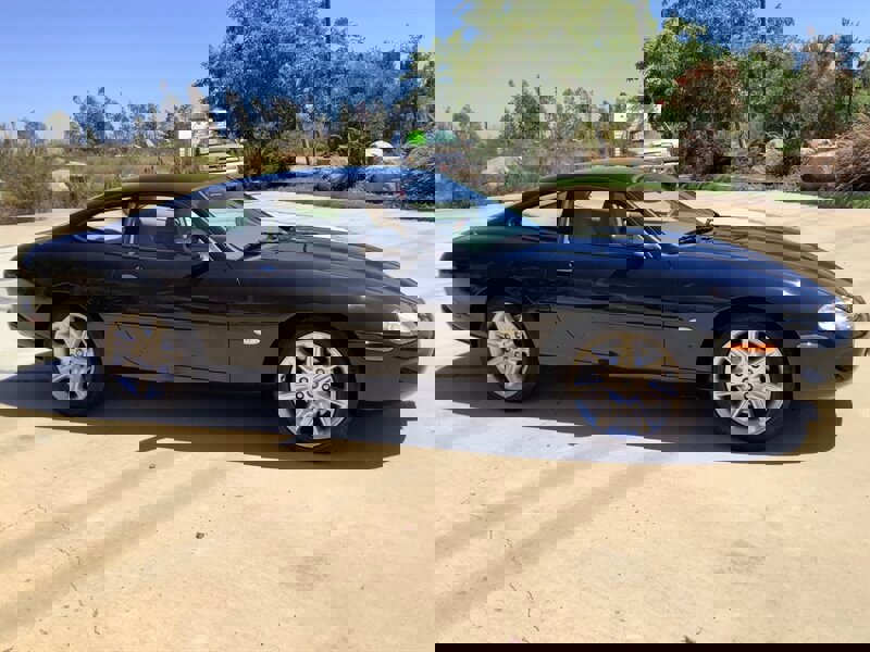 Used 2000 Jaguar XK8 Coupe image 5