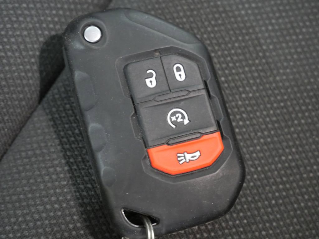 Used 2023 Jeep Wrangler Unlimited w/ Cold Weather Group AWD/4WD image 29