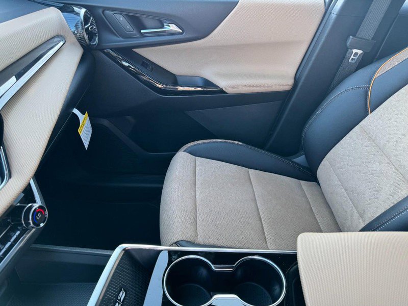New 2026 Chevrolet Equinox ACTIV image 8