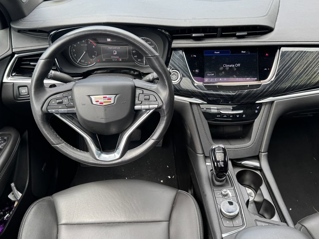 Used 2023 Cadillac XT6 Premium Luxury AWD/4WD image 13
