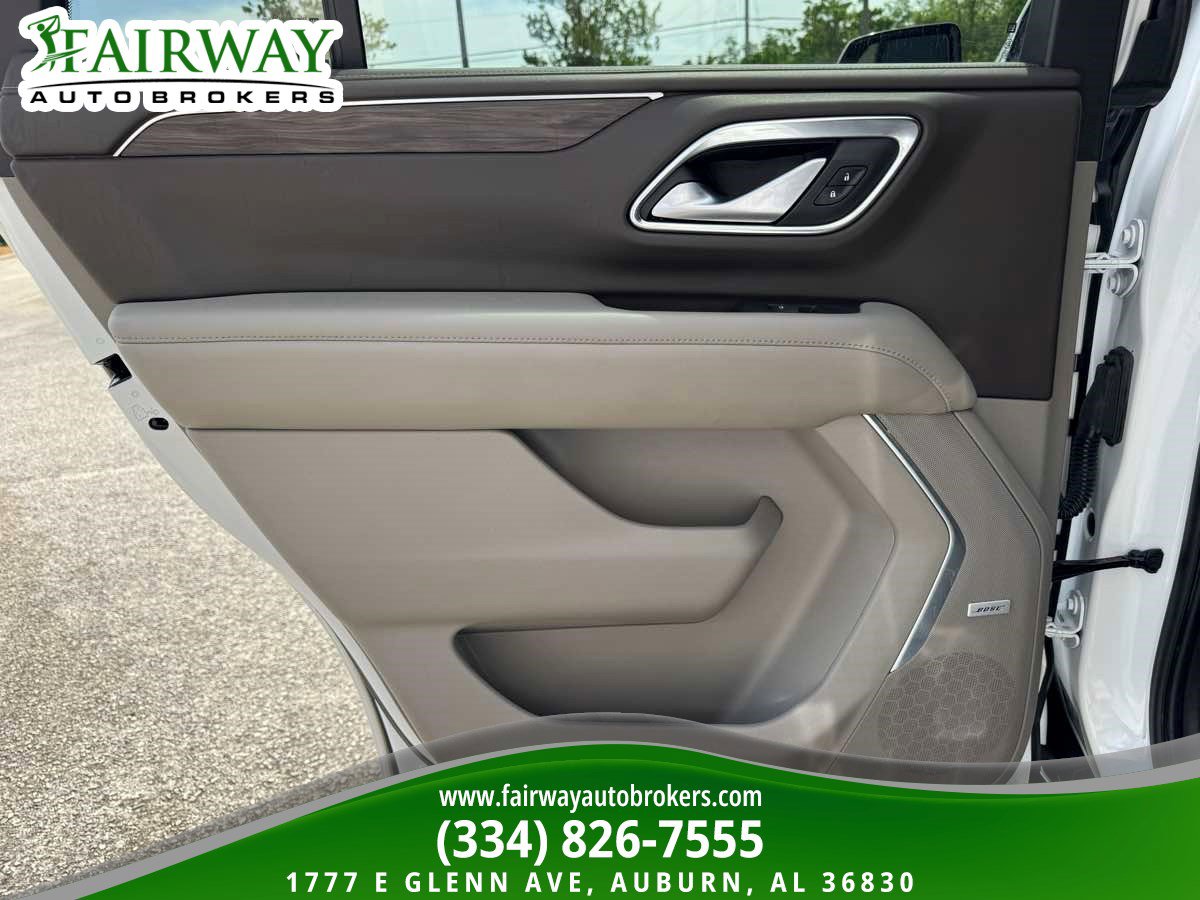 Used 2022 Chevrolet Tahoe LT w/ Luxury Package RWD image 30