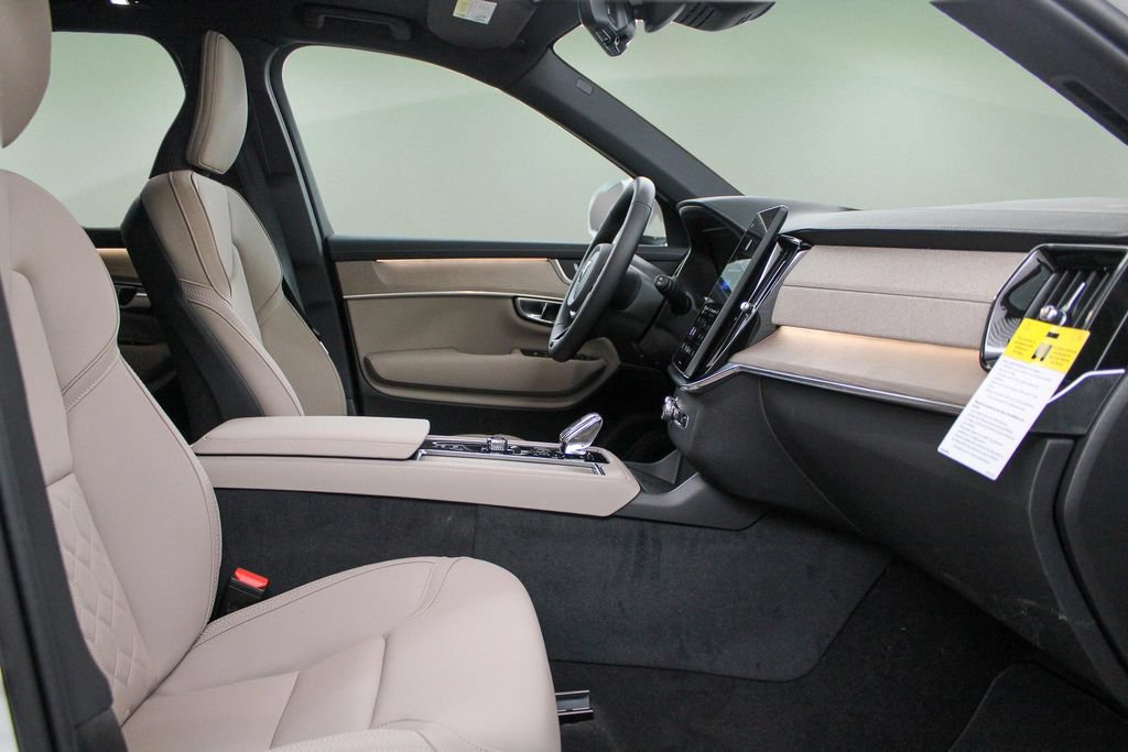 New 2026 Volvo XC90 B5 Core w/ Protection Package Premier AWD/4WD image 12
