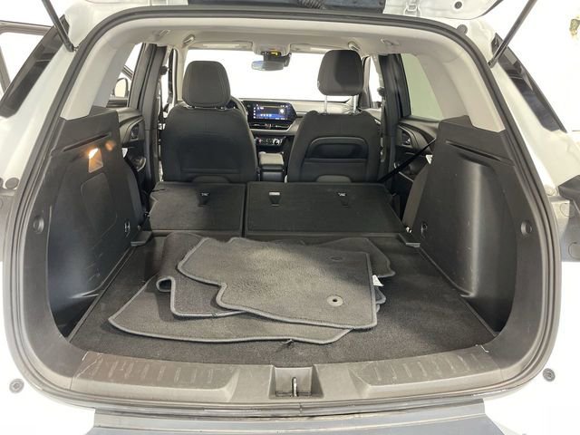 Used 2025 Chevrolet TrailBlazer LT FWD image 25