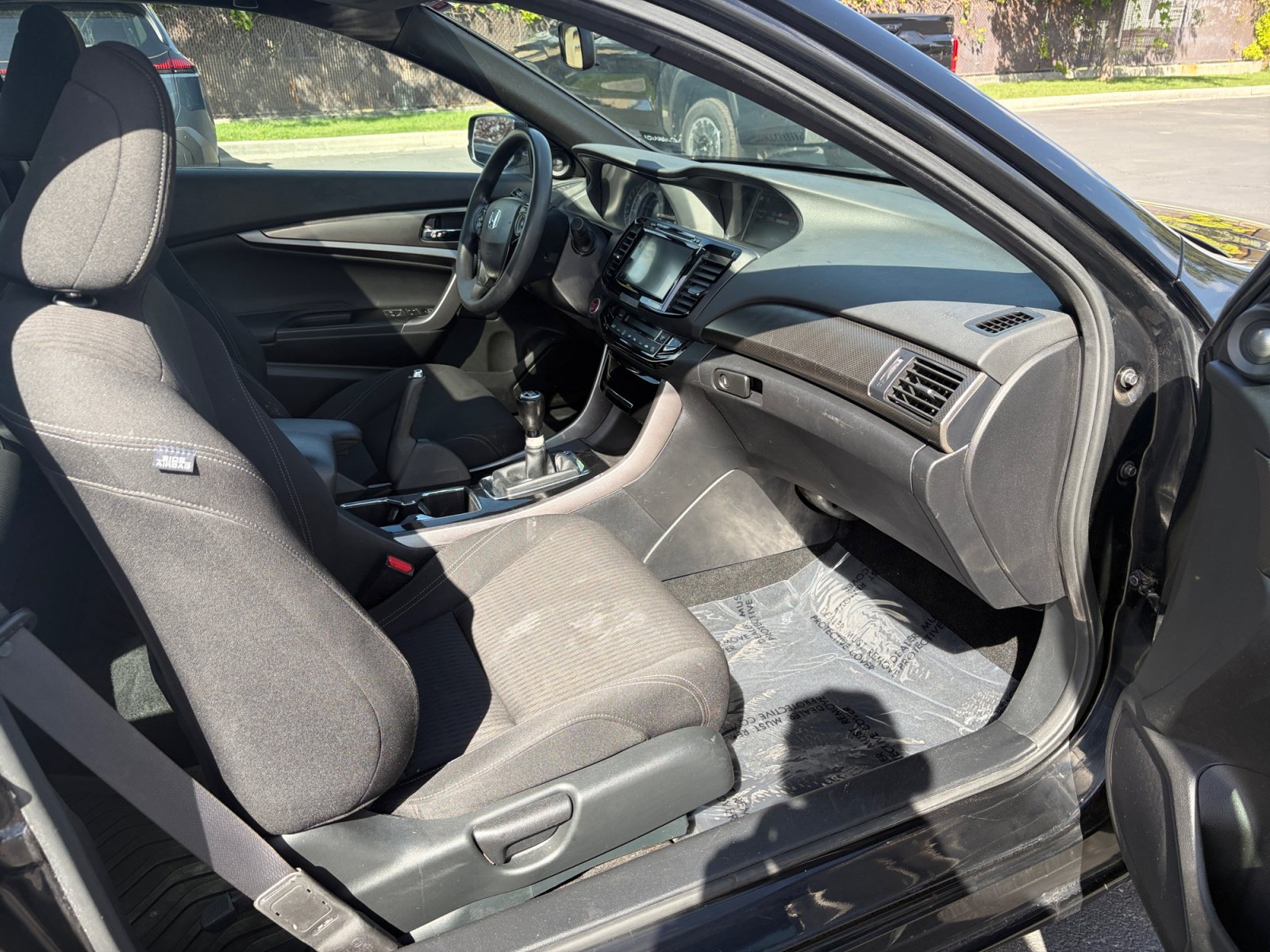 Used 2017 Honda Accord EX image 27