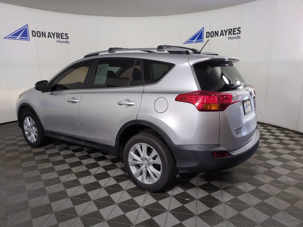 Used 2015 Toyota RAV4 Limited AWD/4WD image 3