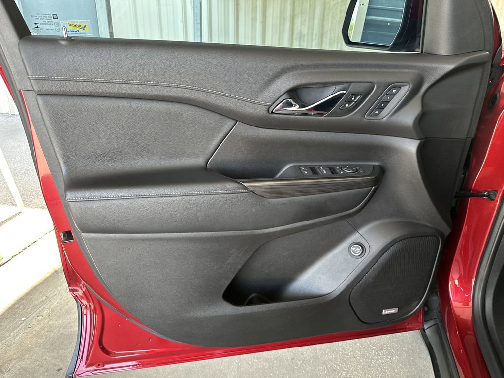 Certified 2022 GMC Acadia SLT w/ Technology Package FWD image 15