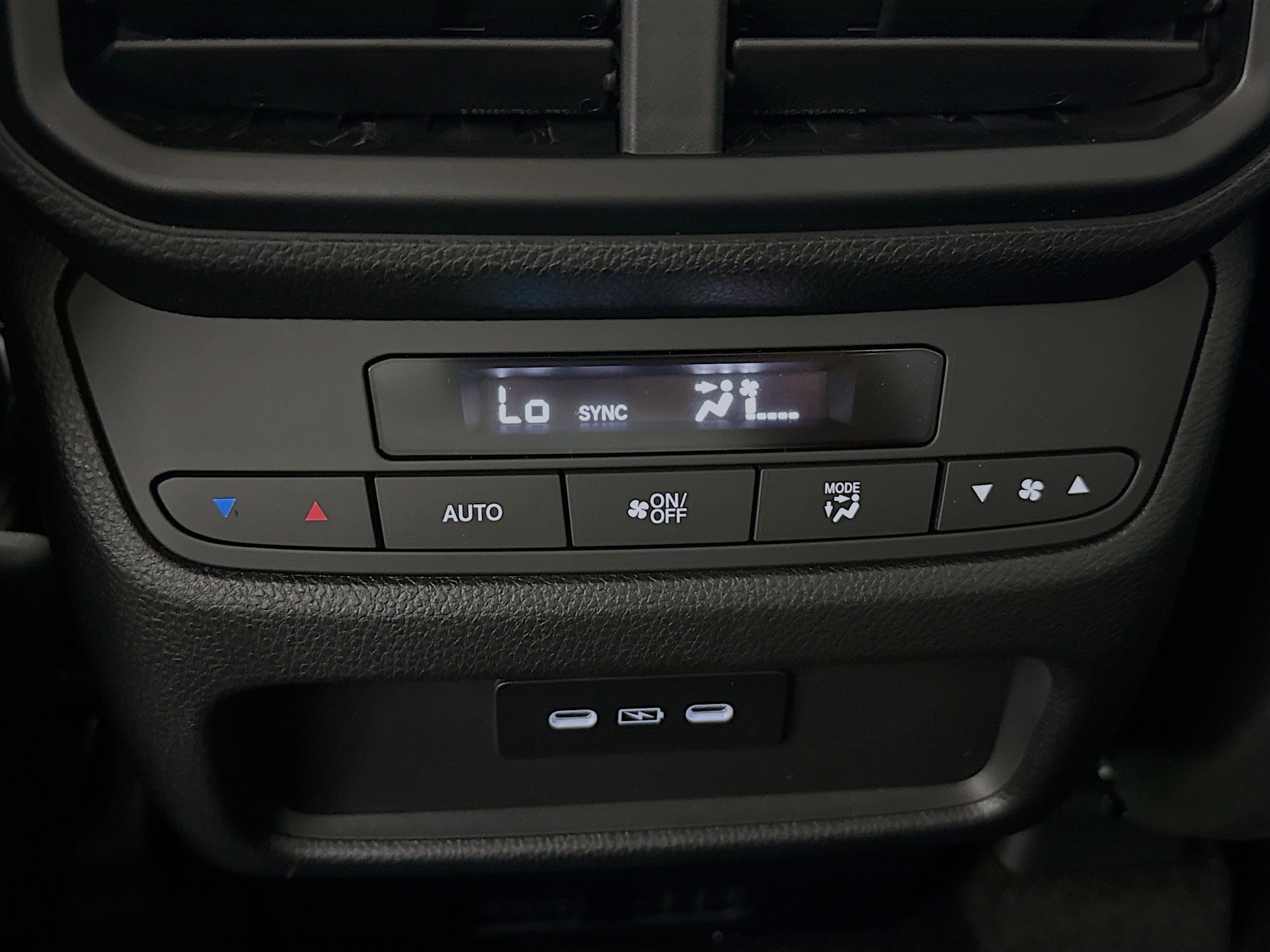 New 2025 Honda Pilot Touring image 31