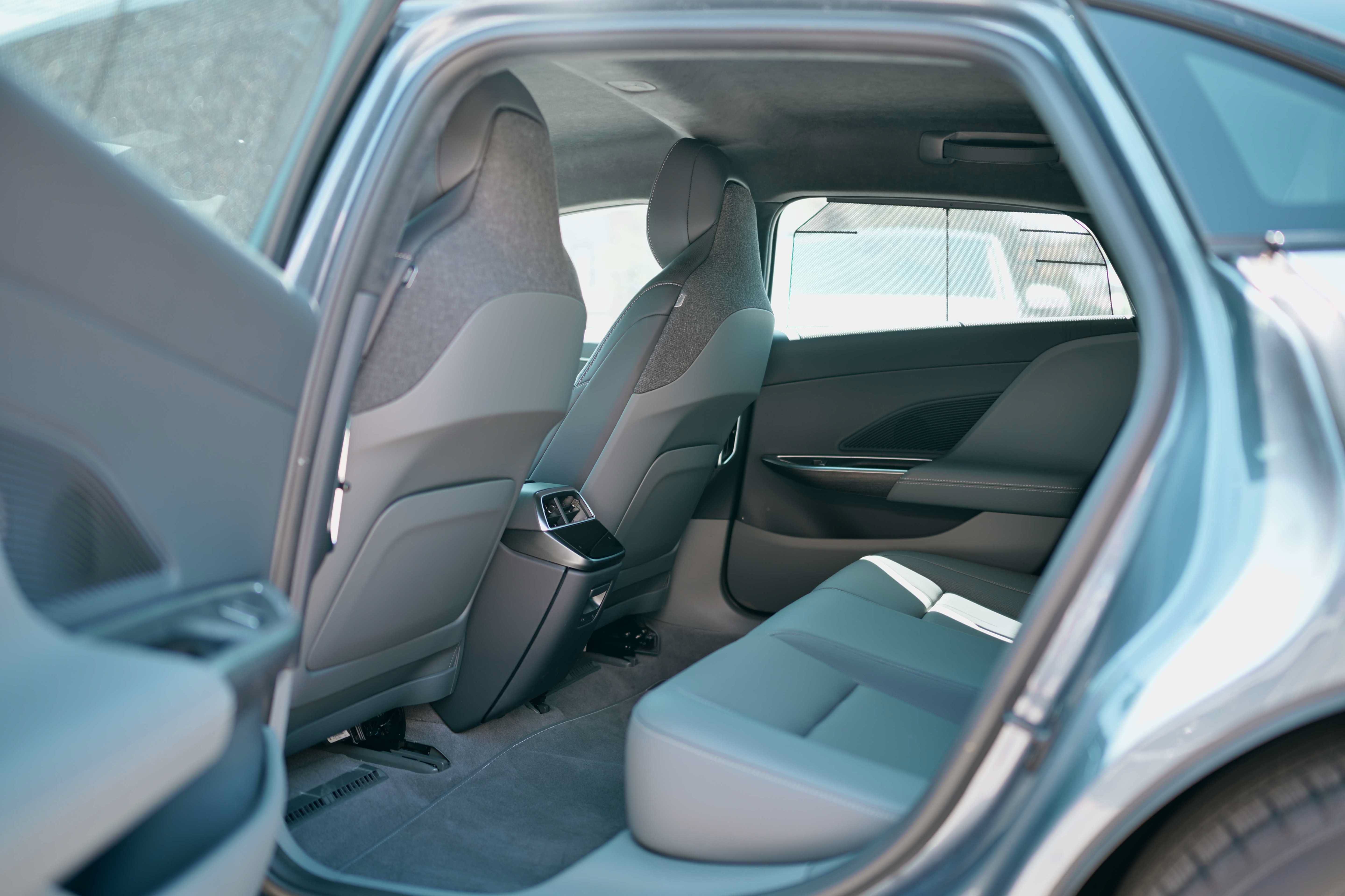 Used 2024 Lucid Air Pure RWD image 11