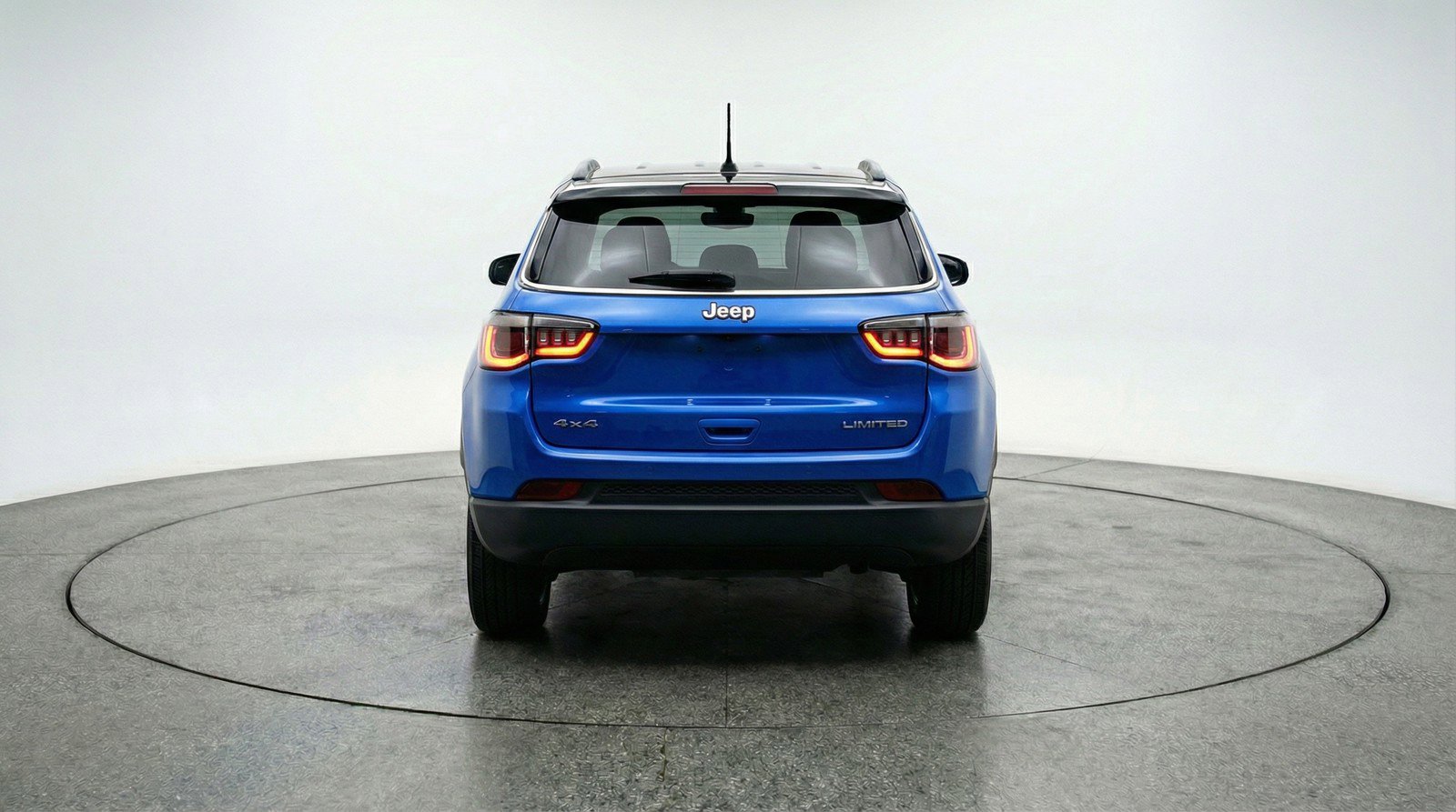 Used 2025 Jeep Compass Limited AWD/4WD image 7