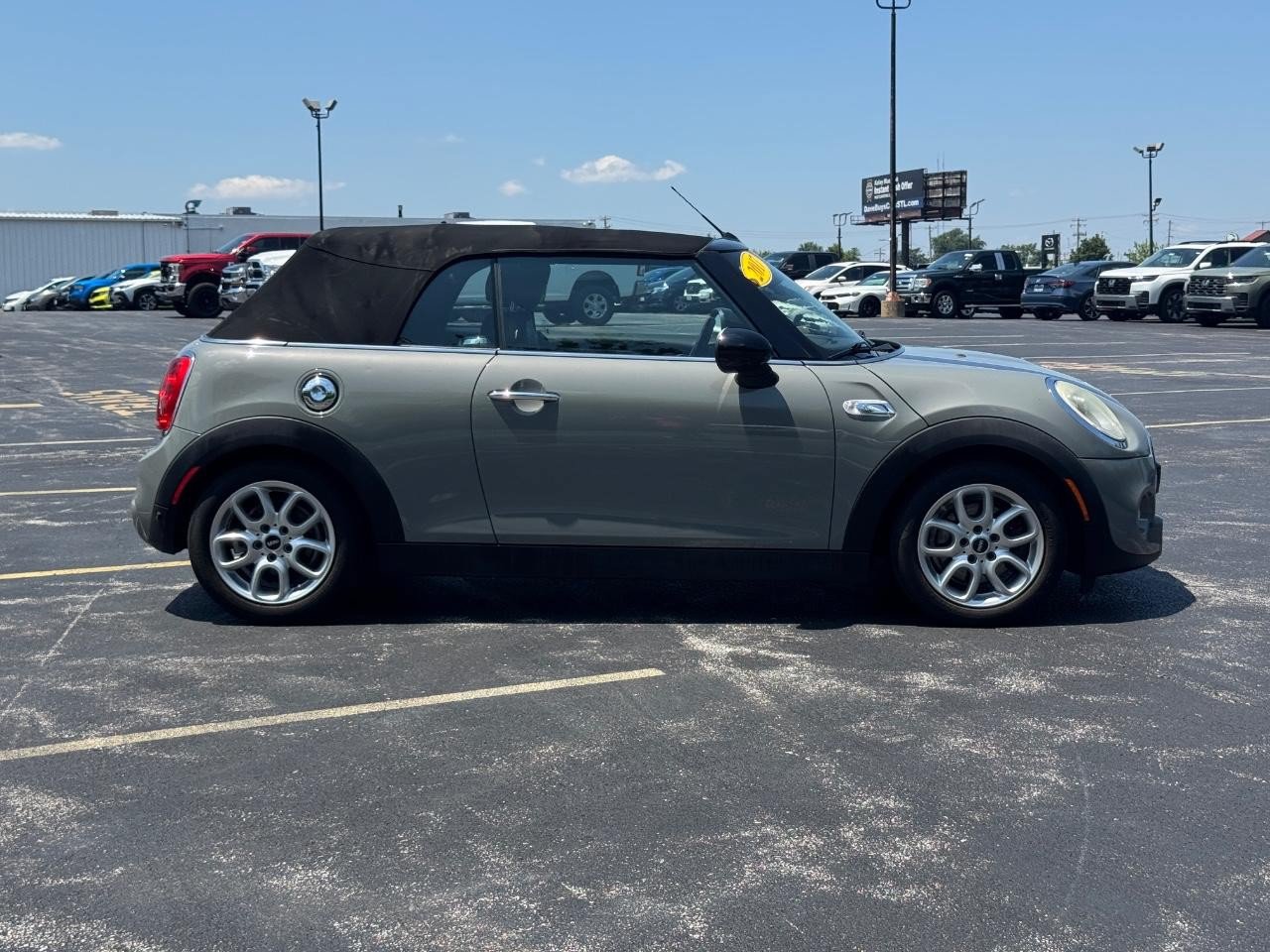 Used 2017 MINI Cooper S FWD image 3