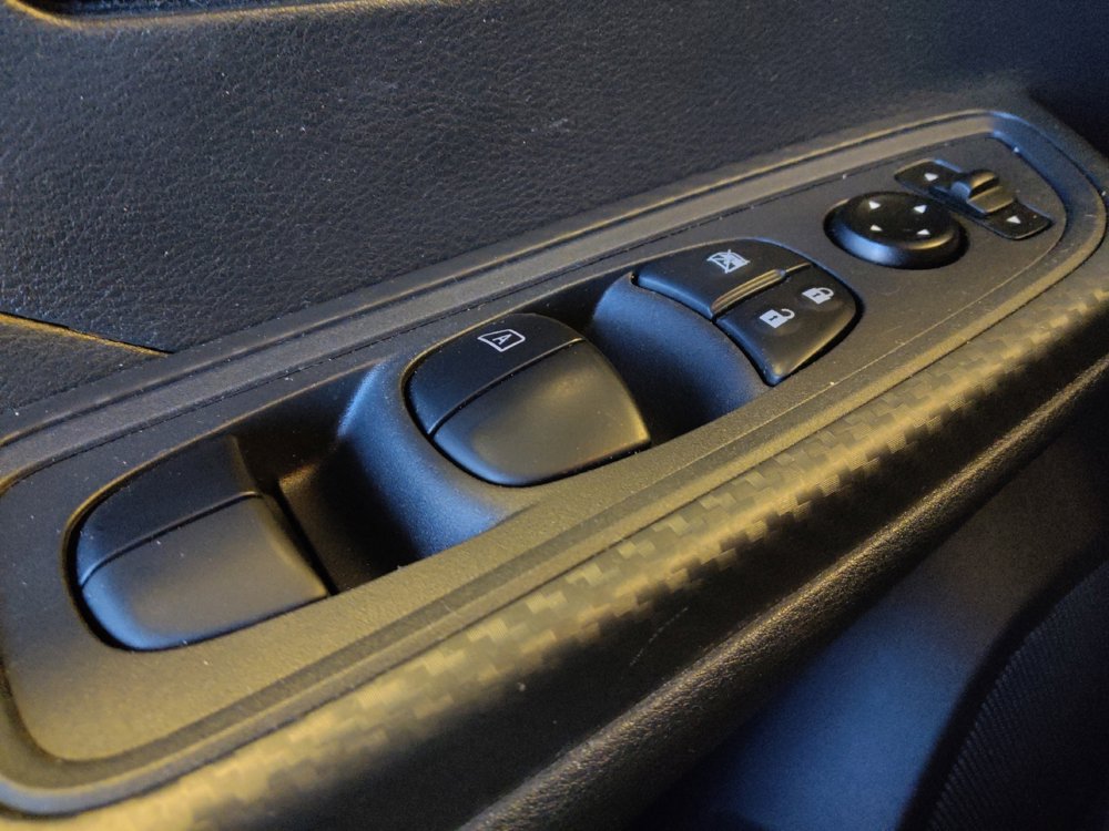 Used 2024 Nissan Versa SV w/ Trunk Package image 27