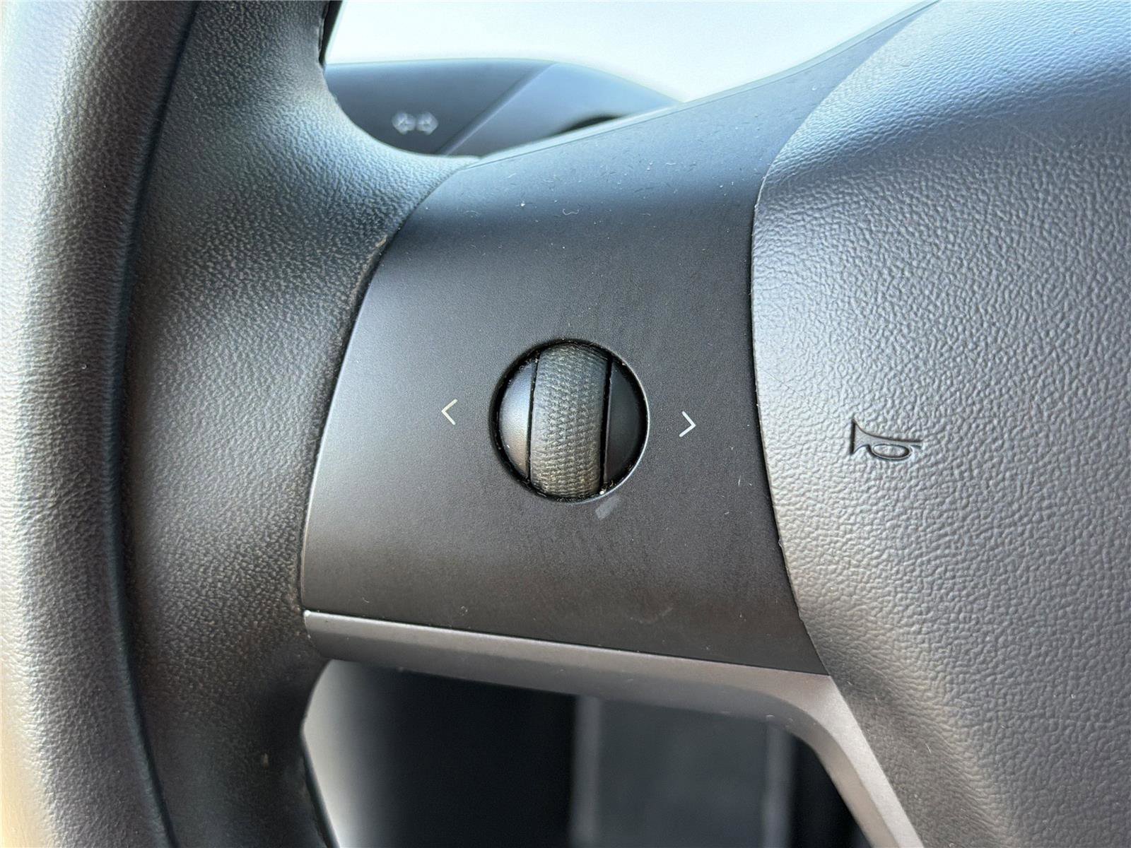 Used 2020 Tesla Model 3 Long Range image 24