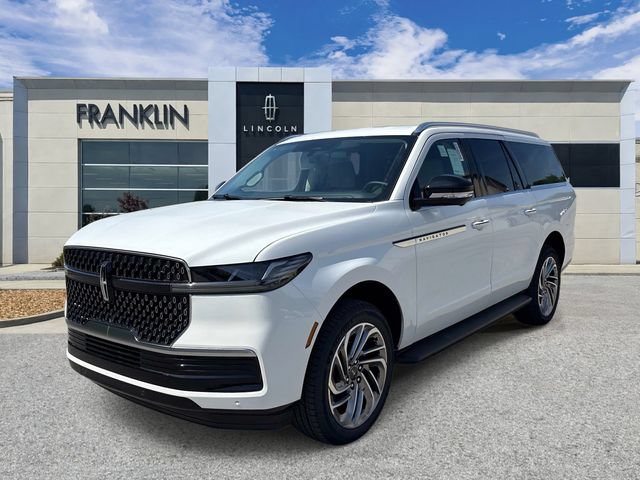 New 2026 Lincoln Navigator L Premier AWD/4WD image 3