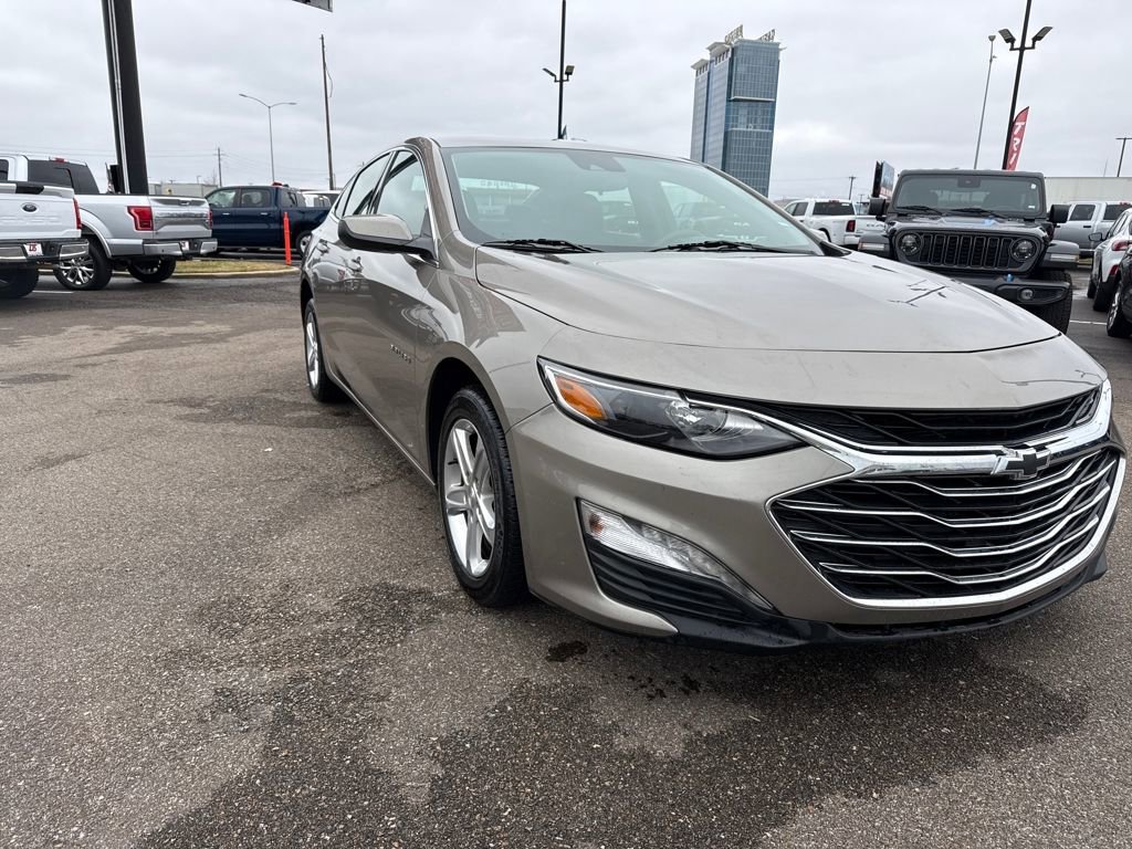 Used 2024 Chevrolet Malibu LT image 15