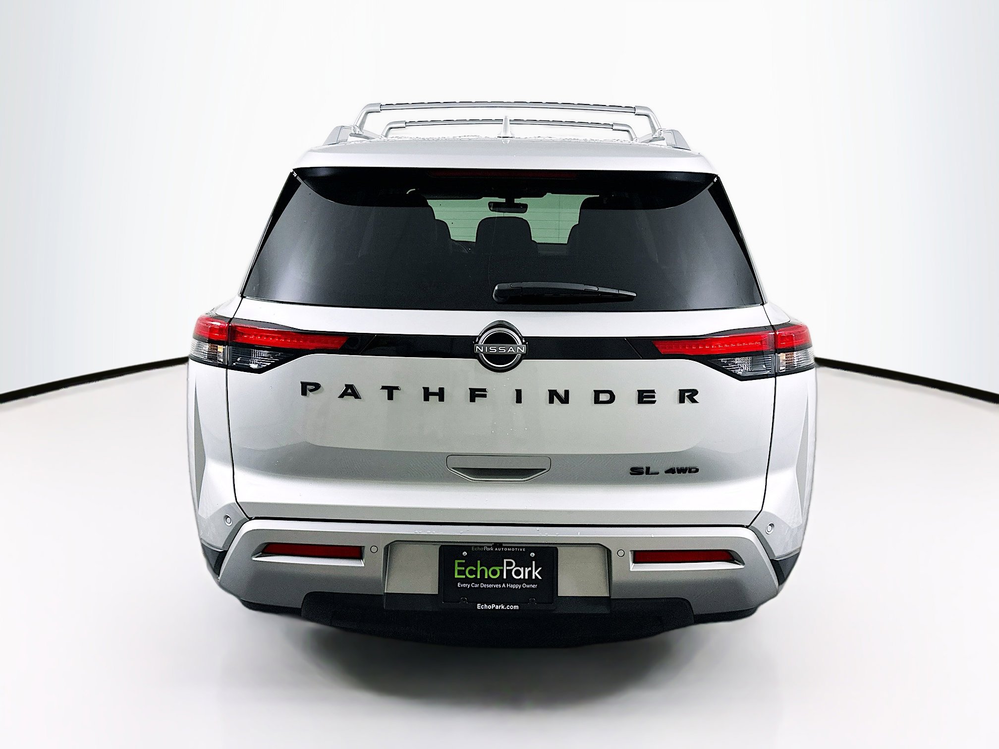 Used 2023 Nissan Pathfinder SL w/ Black Appearance Package image 7