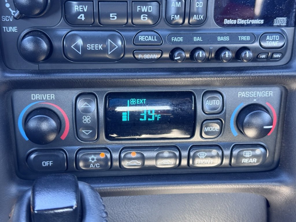 Used 2002 Chevrolet Corvette Base w/ Preferred Equipment Group2 image 9