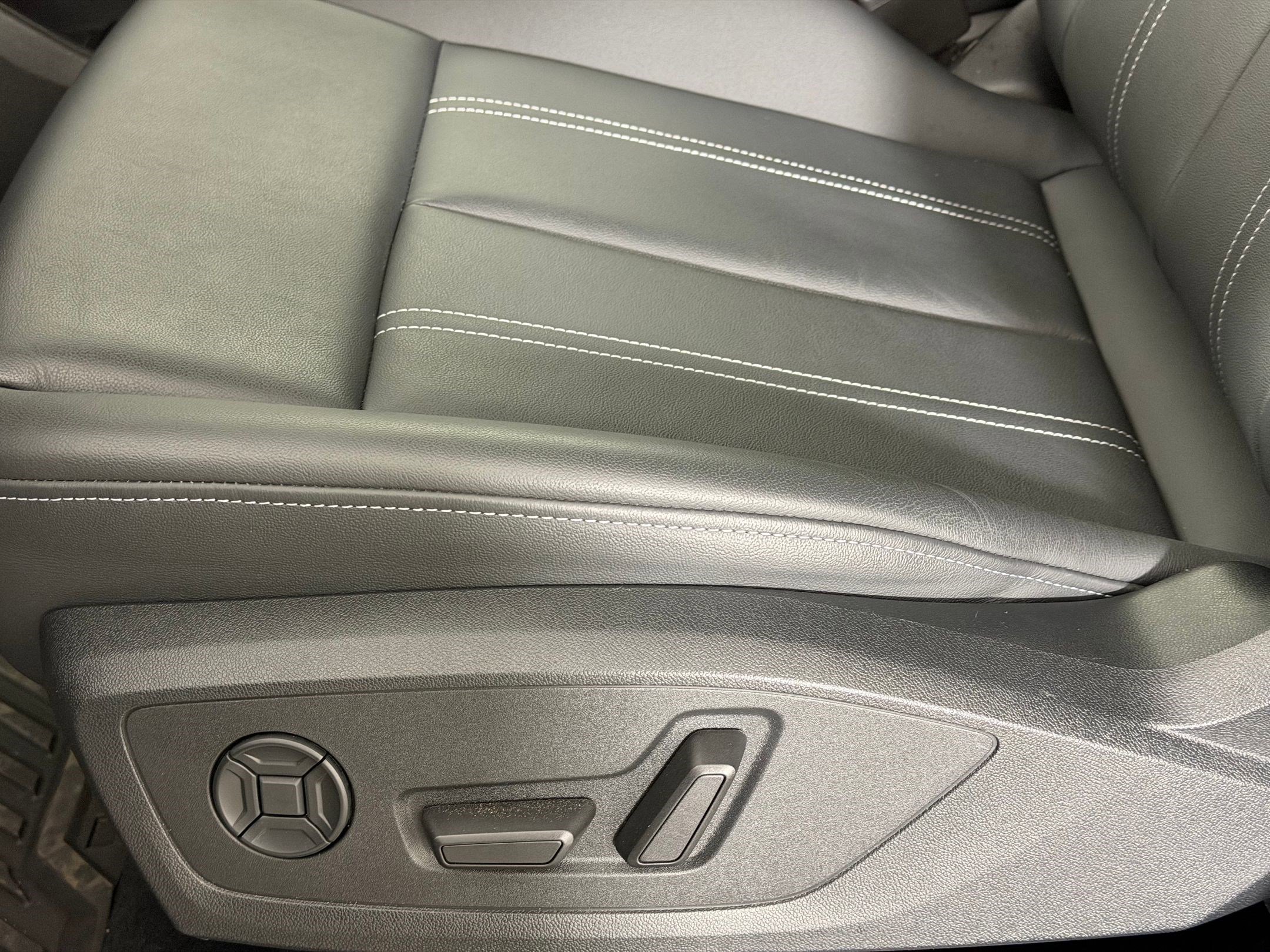 Certified 2023 Audi Q4 e-tron Premium Plus w/ Premium Plus image 14