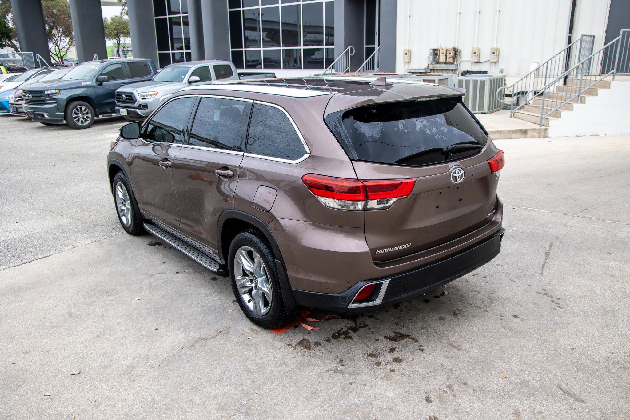 Used 2018 Toyota Highlander Limited Platinum image 9