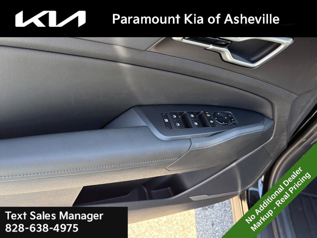 New 2026 Kia Sportage EX image 25