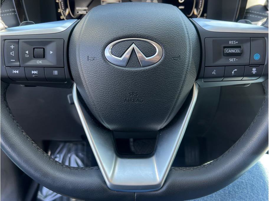 Used 2023 INFINITI QX60 Luxe w/ Cargo Package image 13