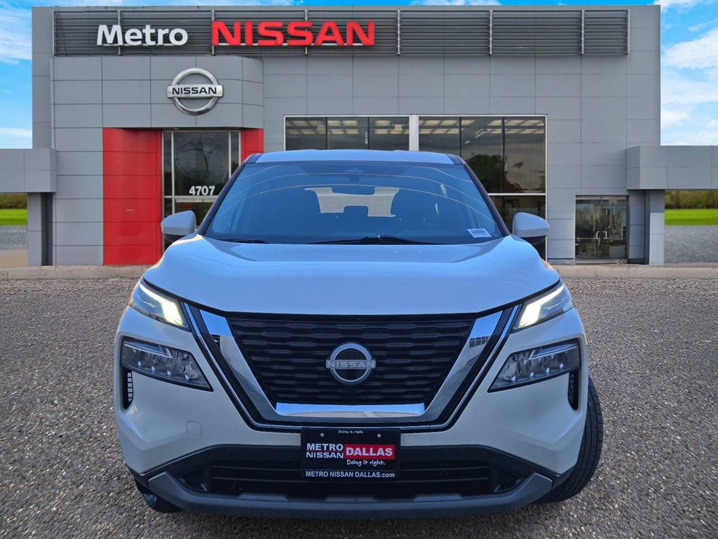 Certified 2023 Nissan Rogue SV image 2