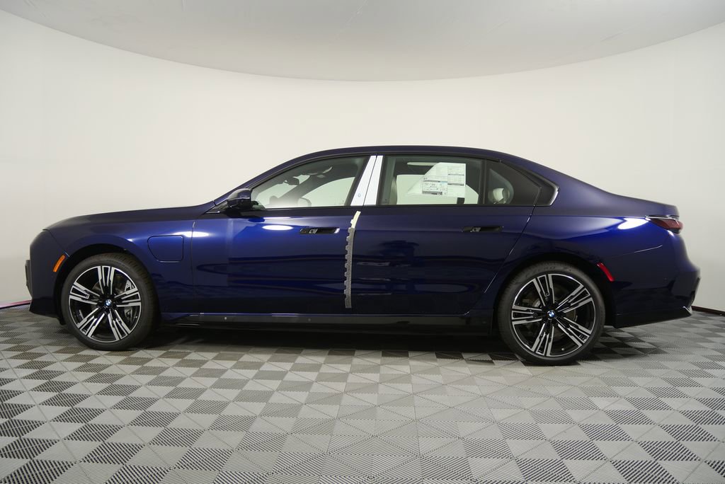 Used 2026 BMW 750e xDrive w/ Executive Package image 6