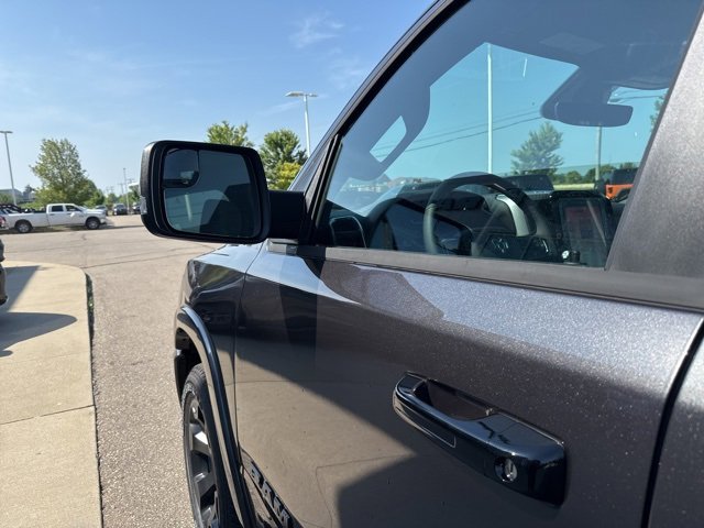New 2026 RAM 1500 4x4 Crew Cab image 11
