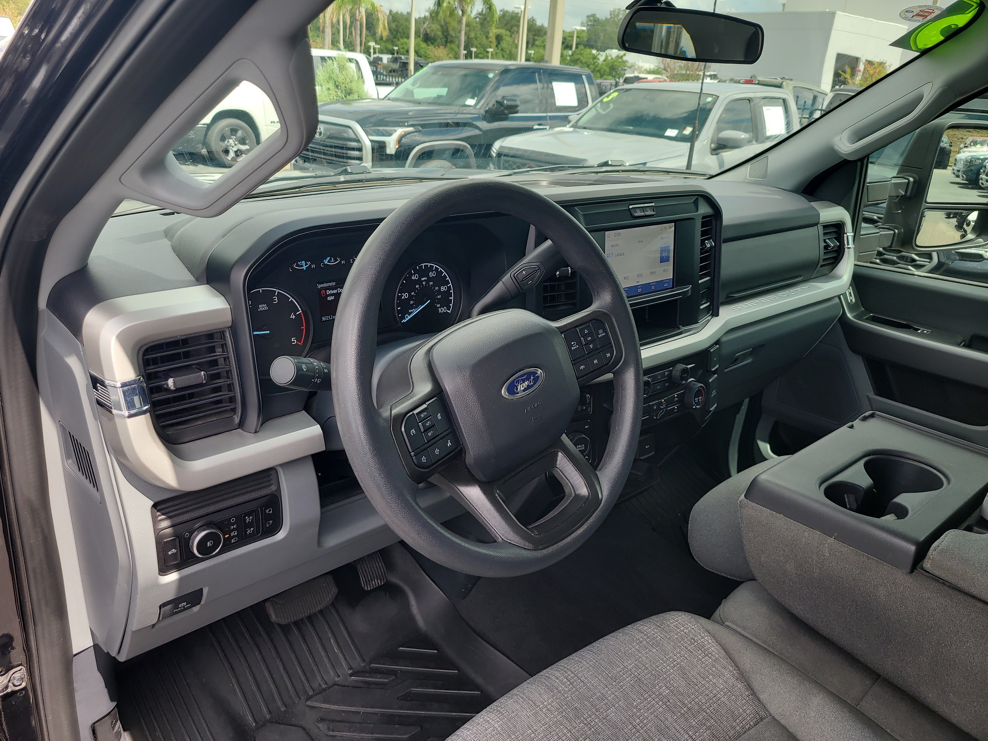 Used 2025 Ford F250 XLT w/ 360-Degree Camera Package AWD/4WD image 19