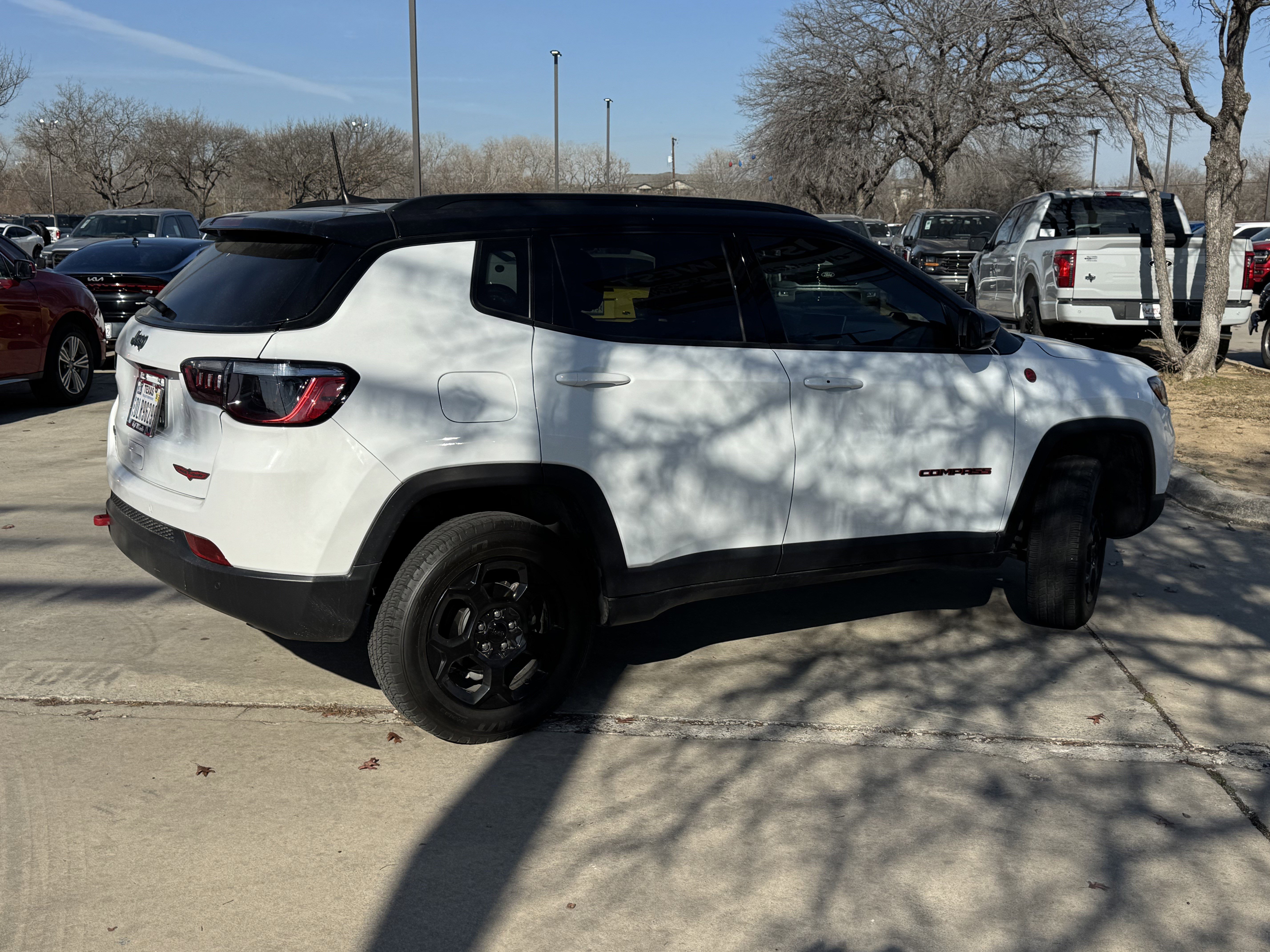 Used 2024 Jeep Compass Trailhawk image 3