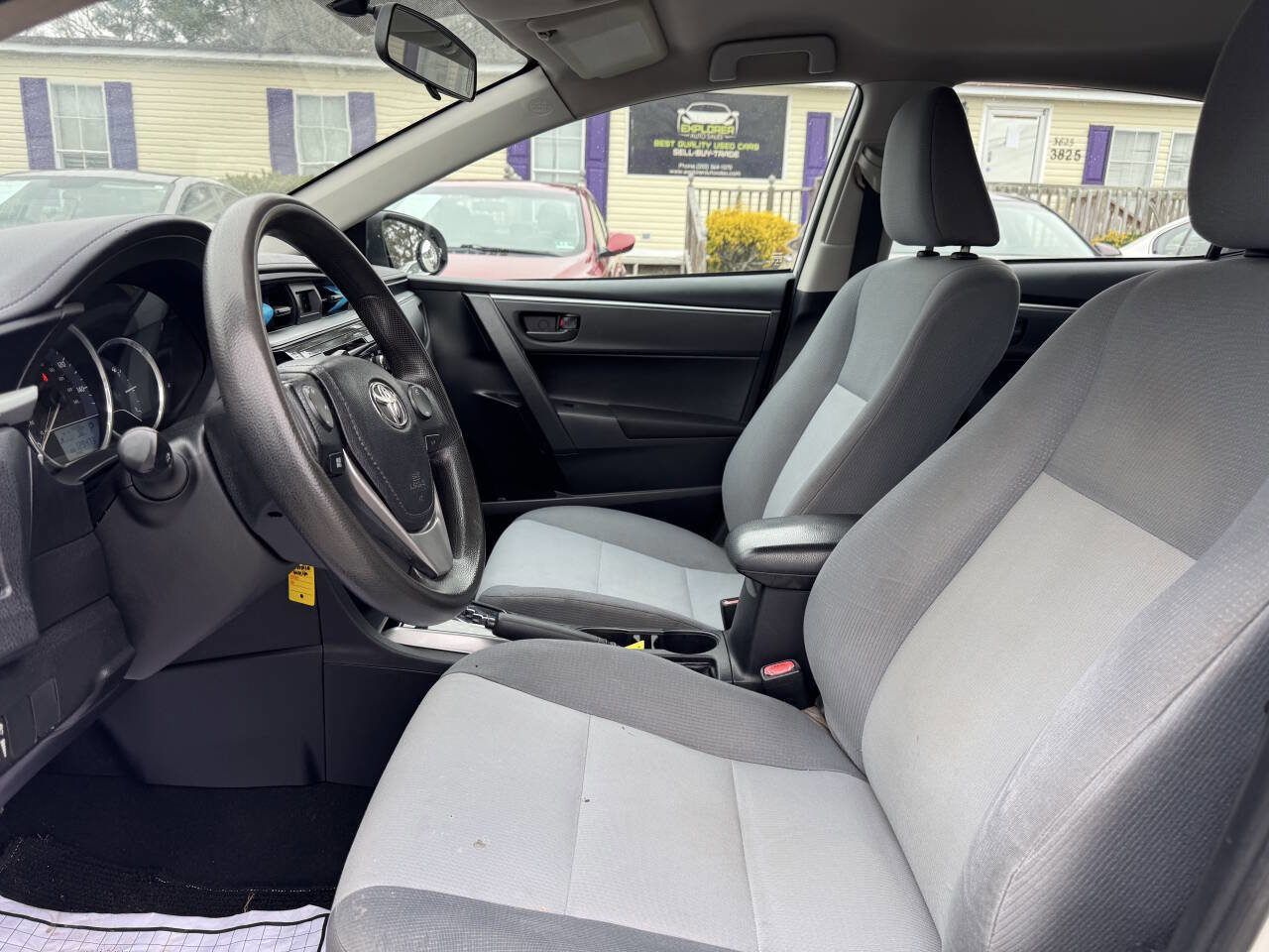 Used 2014 Toyota Corolla L FWD image 11