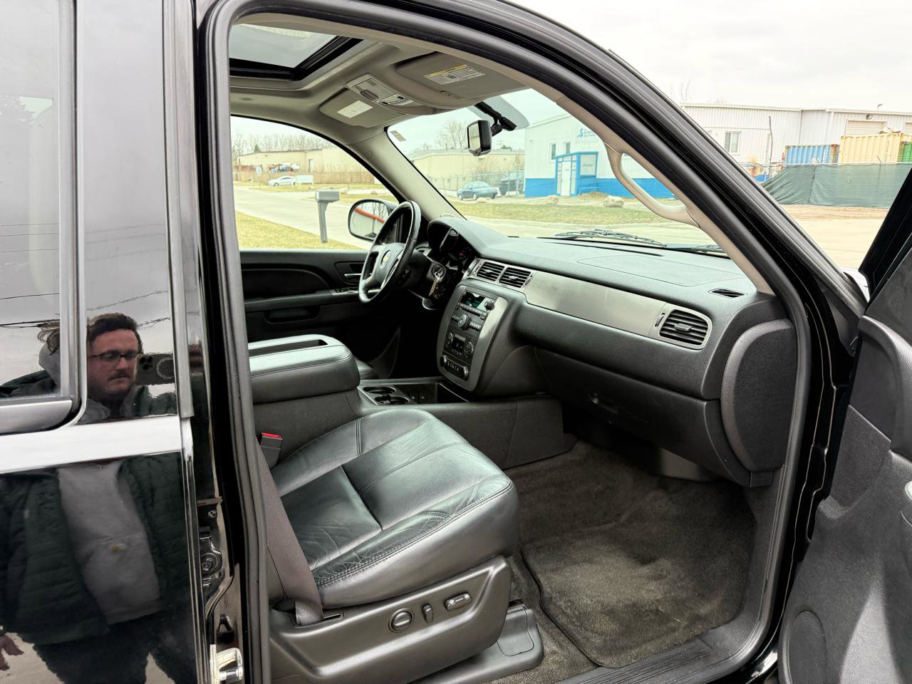 Used 2011 Chevrolet Avalanche LT w/ Luxury Package image 23