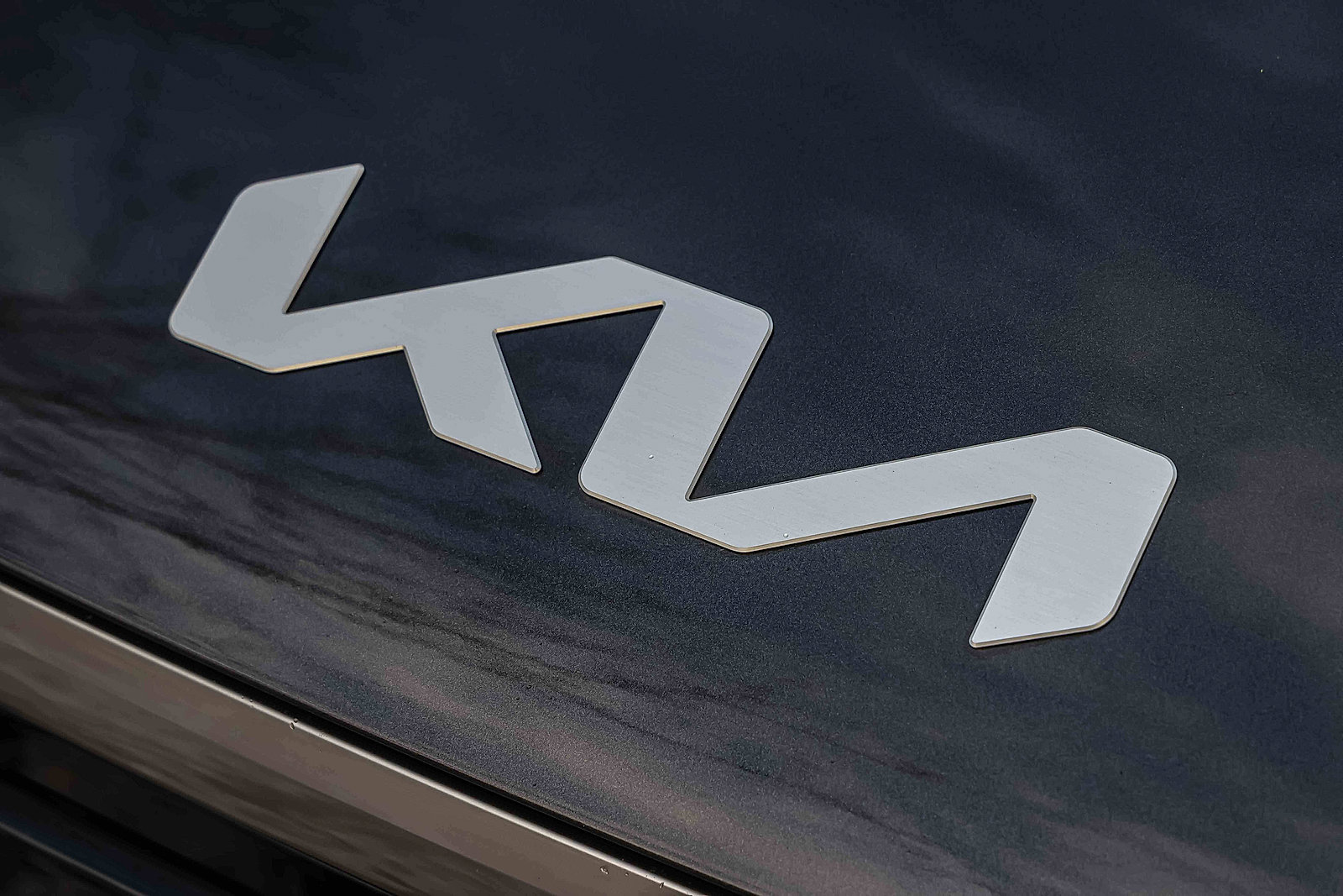 Certified 2024 Kia EV9 Land image 33