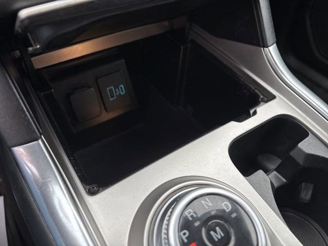 Used 2020 Ford Explorer XLT w/ Equipment Group 202A image 27