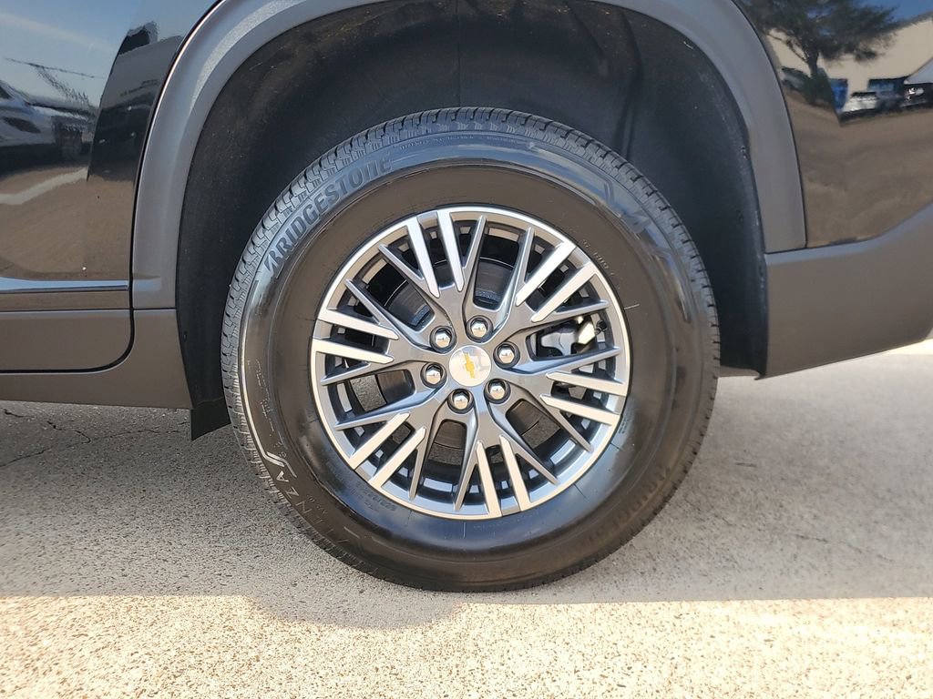 New 2026 Chevrolet Traverse LT w/ Driver Confidence Package image 8