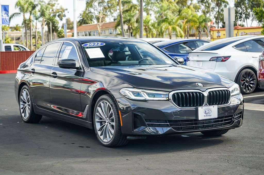 Used 2022 BMW 530i w/ Convenience Package image 3