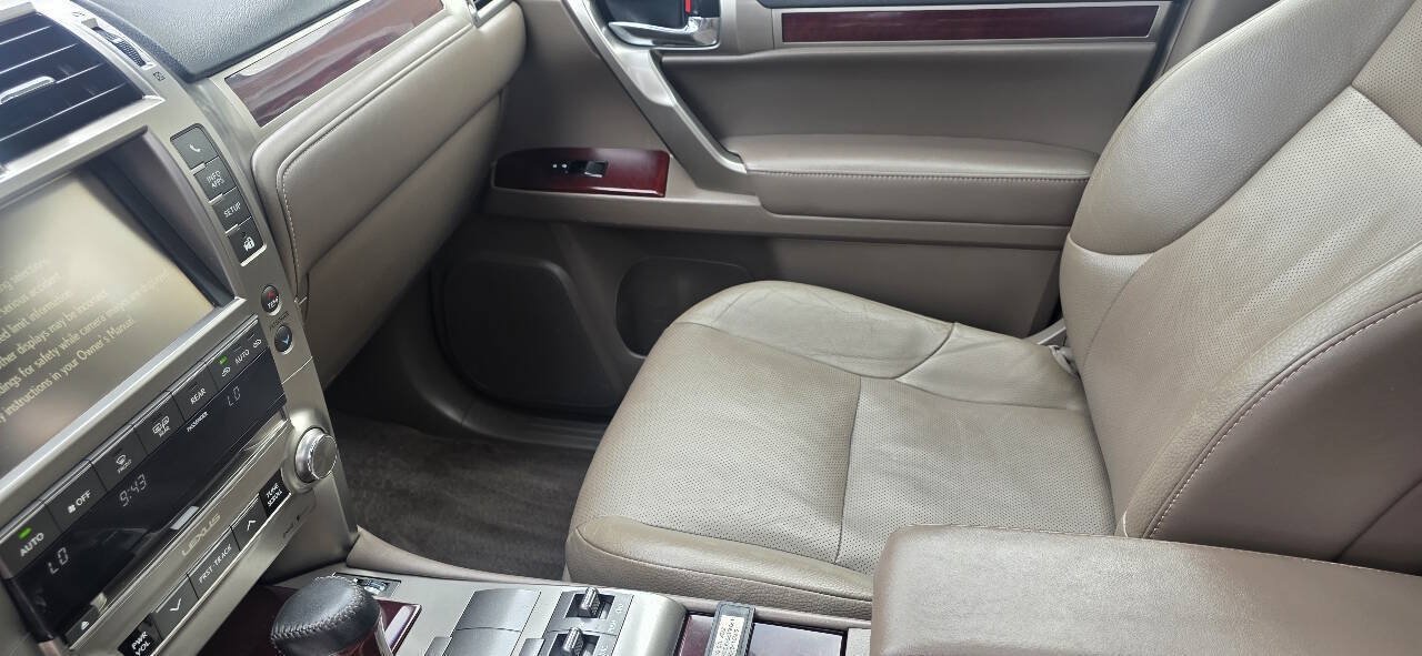 Used 2018 Lexus GX 460 Premium w/ Premium Package AWD/4WD image 14
