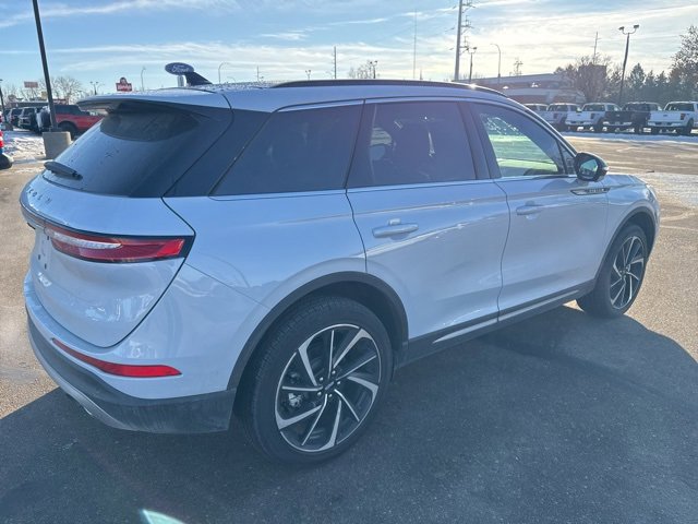 Used 2025 Lincoln Corsair Reserve image 8