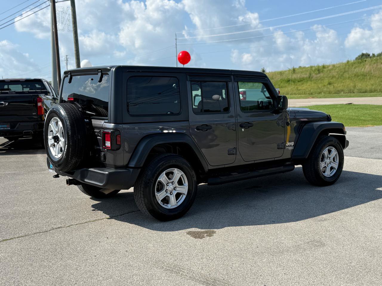 Used 2019 Jeep Wrangler Unlimited Sport S AWD/4WD image 4