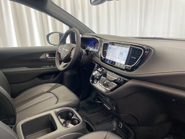 New 2026 Chrysler Pacifica Select image 27