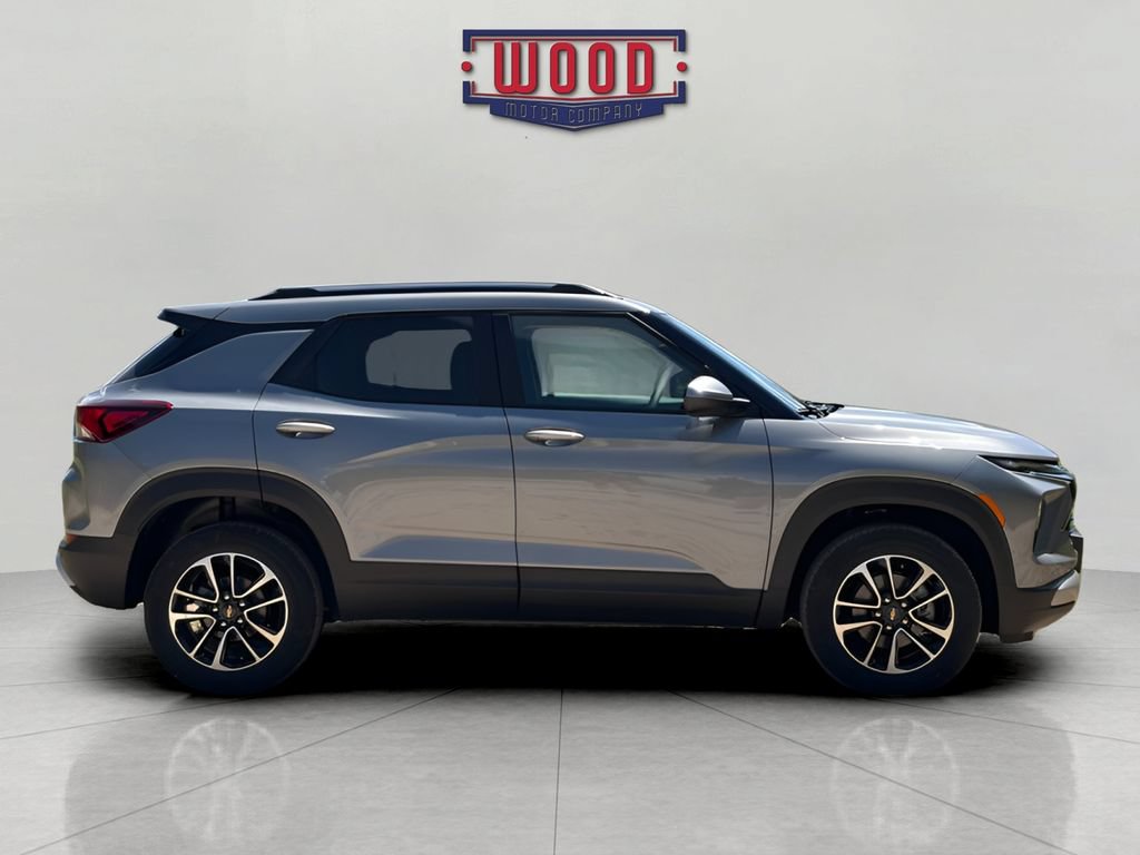 New 2026 Chevrolet TrailBlazer LT w/ LT Cold Weather Package AWD/4WD image 2