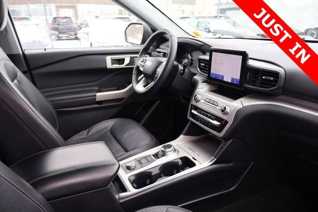Used 2023 Ford Explorer XLT w/ Equipment Group 202A image 24