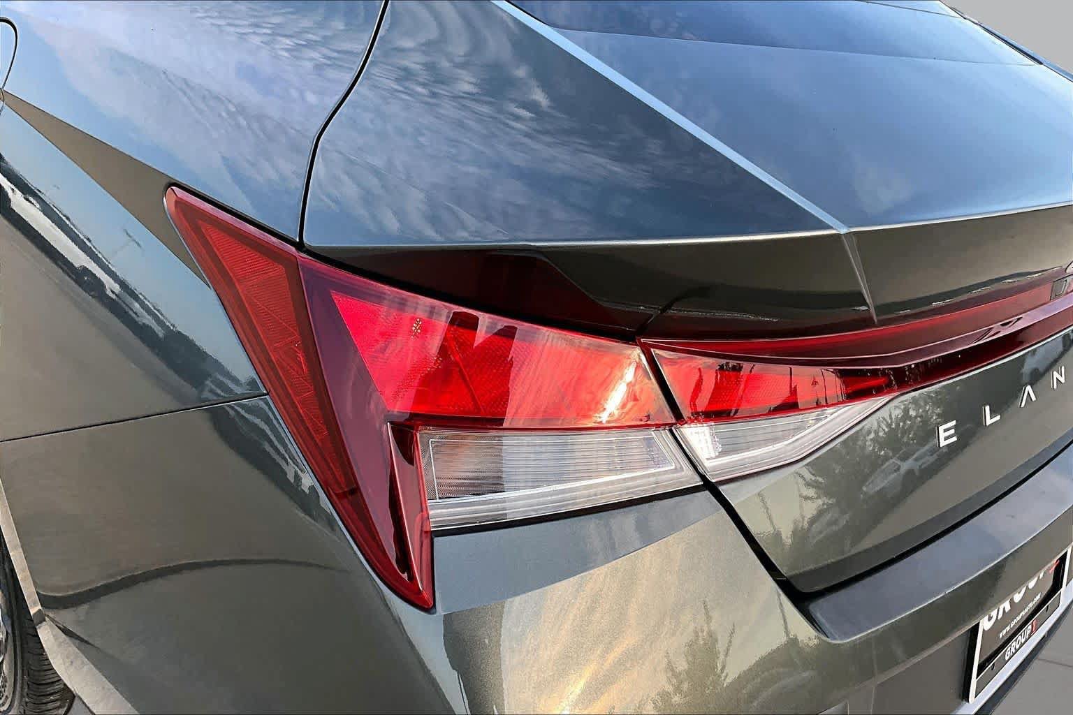 Used 2024 Hyundai Elantra SEL FWD image 29