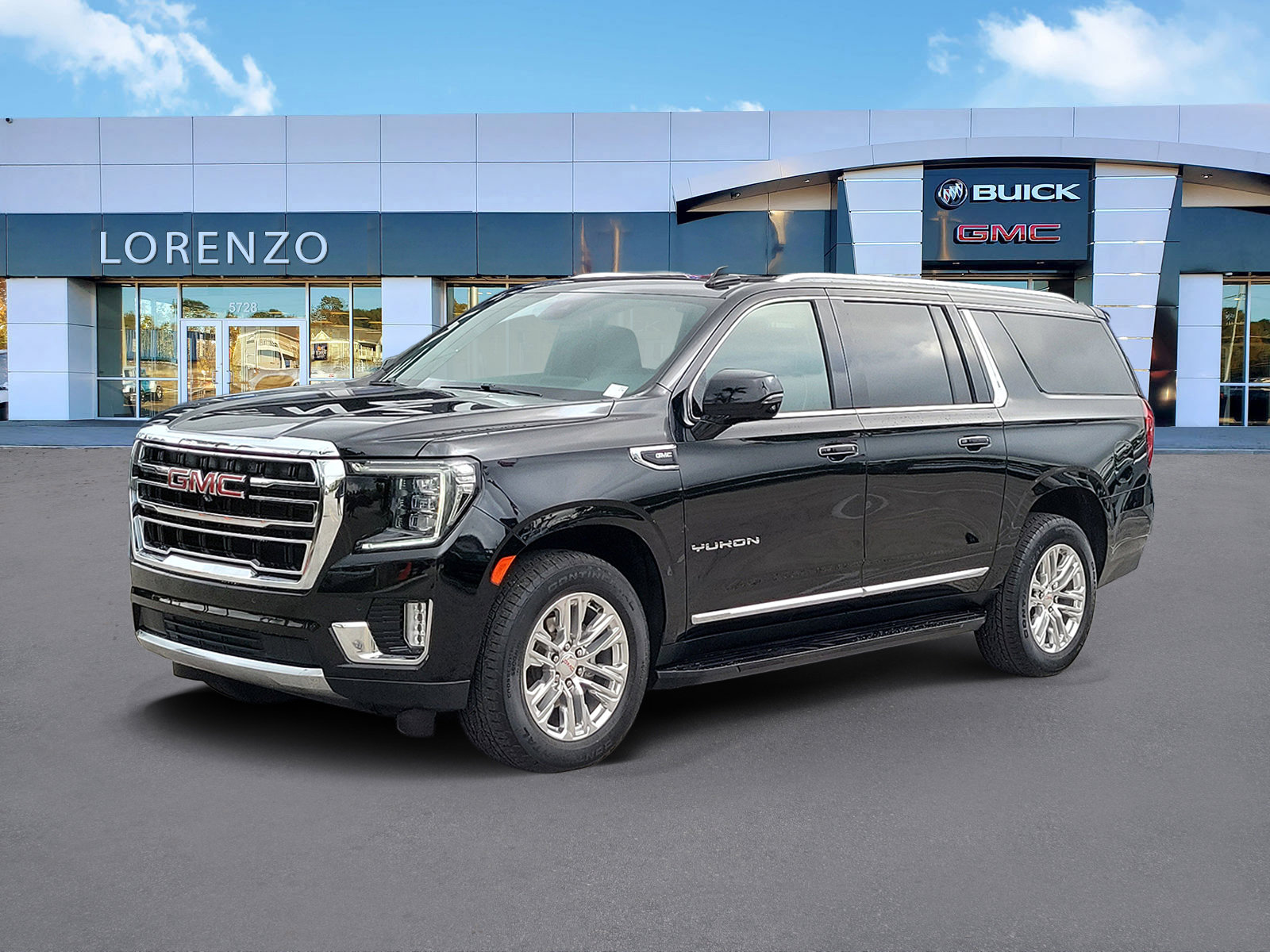 Used 2023 GMC Yukon XL SLT w/ SLT Premium Package AWD/4WD image 1