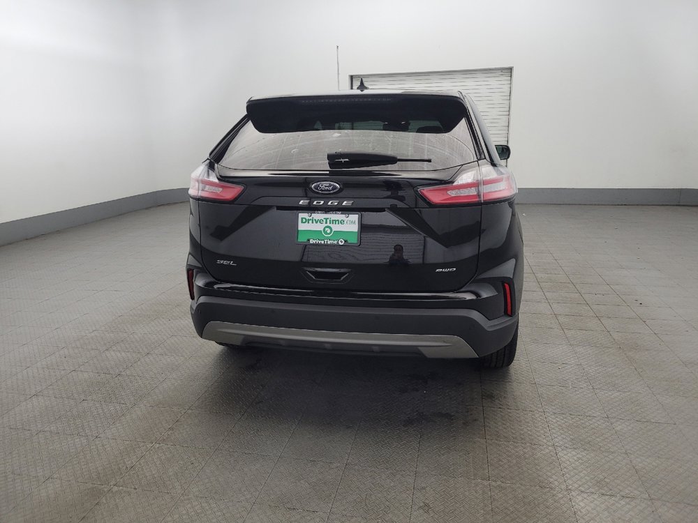 Used 2024 Ford Edge SEL image 7