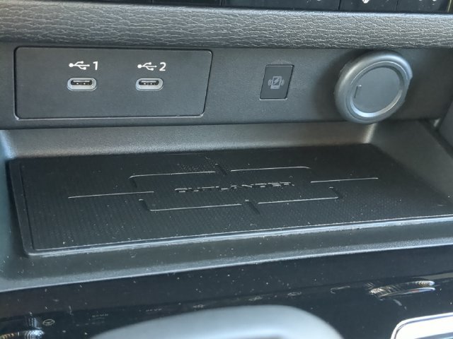 New 2026 Mitsubishi Outlander SEL FWD image 28