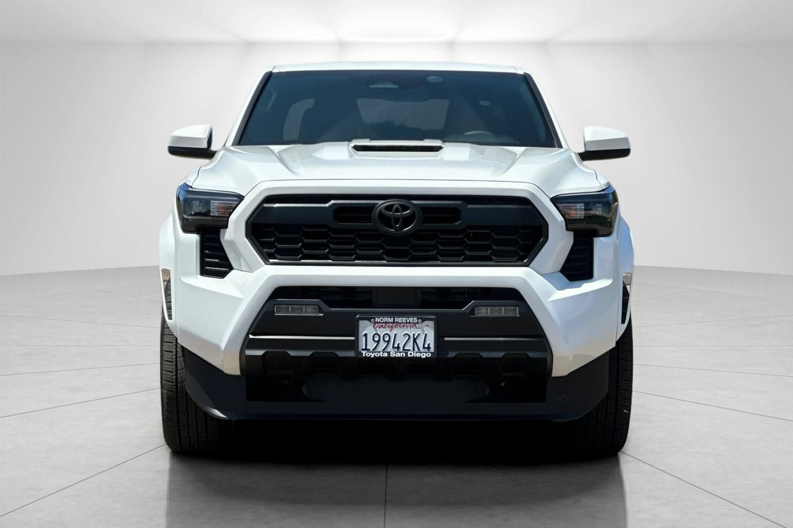 Used 2025 Toyota Tacoma TRD Sport AWD/4WD image 8
