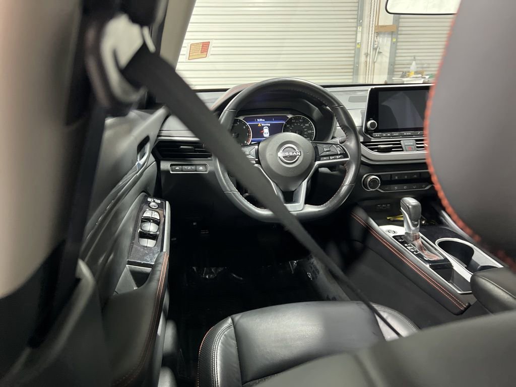 Used 2025 Nissan Altima 2.5 SR image 19
