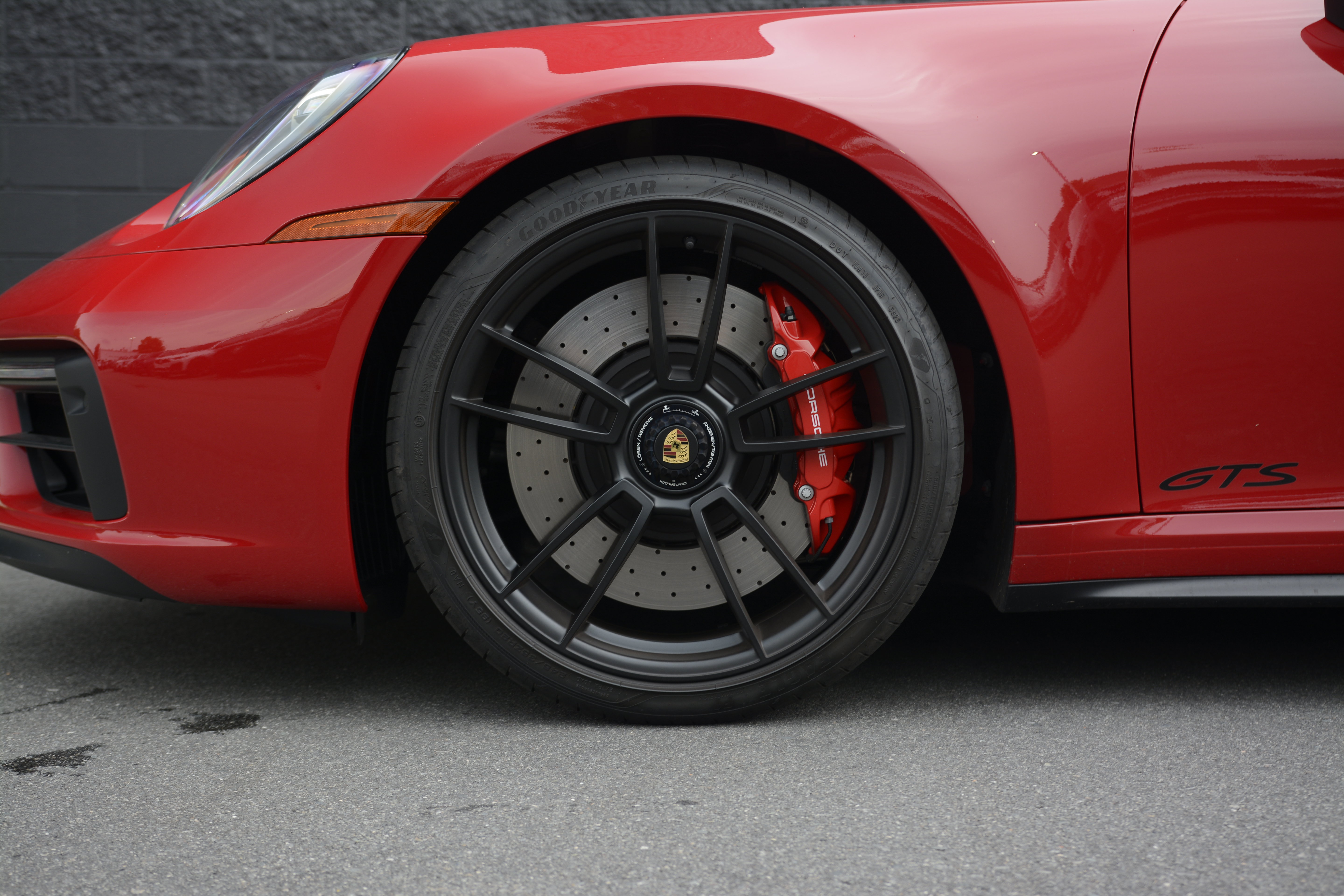 Certified 2024 Porsche 911 Targa 4 GTS AWD/4WD image 31