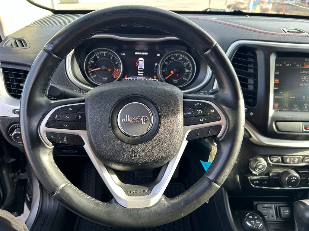 Used 2015 Jeep Cherokee Trailhawk image 22